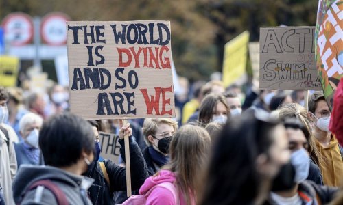 Getty i Rockefeller u akciji: Iza klimatskih aktivista koji hranom napadaju muzeje i galerije stoji novac nasljednika naftnih mogula