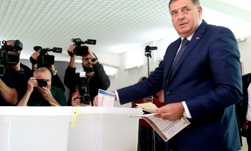 Dodik i oporba u bespoštednoj borbi za državnu vlast, odluka u srijedu