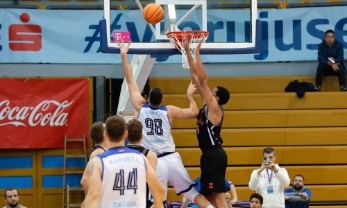 Cibona povela na početku druge četvrtine, a zatim je uslijedila jedna od najvećih katastrofa 'Vukova' u regionalnoj ligi u povijesti