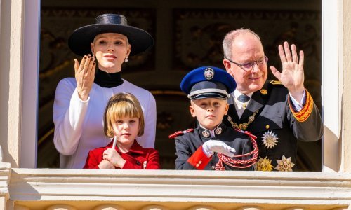Veliko slavlje u Monaku, ali svu pažnju ukrao je maleni princ Jacques i bacio mamu Charlene u drugi plan