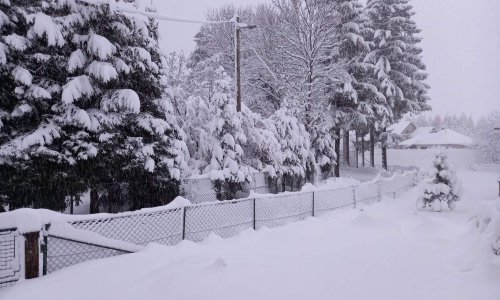 [VIDEO] U Delnicama gotovo 30 cm snijega, nastavit će padati i danas. Novo pogoršanje u noći s utorka na srijedu