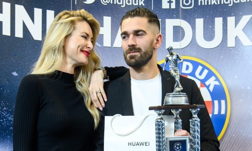 Presladak prizor: Maleni Lorenzo, sin Marka i Iris Livaje, najveći je navijač naše reprezentacije