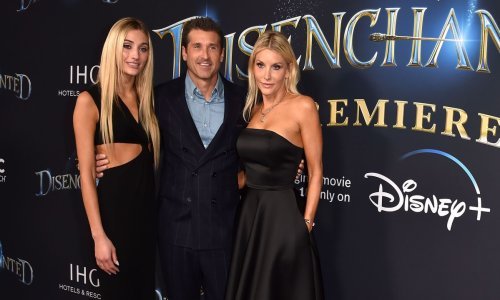 [FOTO] Omiljeni liječnik s TV ekrana i zvijezda 'Uvoda u anatomiju' ponosno pozirao s 20-godišnjom kćerkom i suprugom