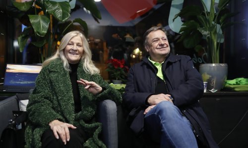 Zoran Janković šesti put uzastopce rasturio na izborima u Ljubljani: Uz ćevape, burek i kranjske slavilo se do sitnih sati