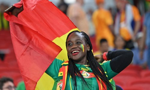 [FOTO] Atraktivni navijači Senegala i Nizozemske oduševili su svojim izgledom