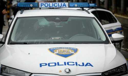 Žena u Međimurju u 8.30 ujutro napuhala više od dva promila, zabila se automobilom u kuću