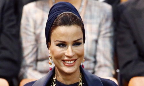 Nazivaju je kraljicom stila i jednom od najbolje odjevenih žena svijeta: Tko je Moza bint Nasser, supruga katarskog šeika