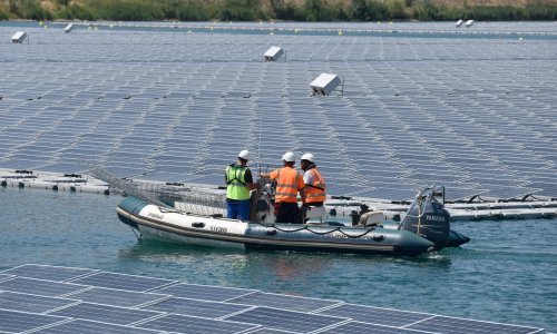 Možda će ovakve solarne farme plutati i Jadranom: Bolje su od vjetroelektrana, otporne na valove i vjetar, a i jeftine