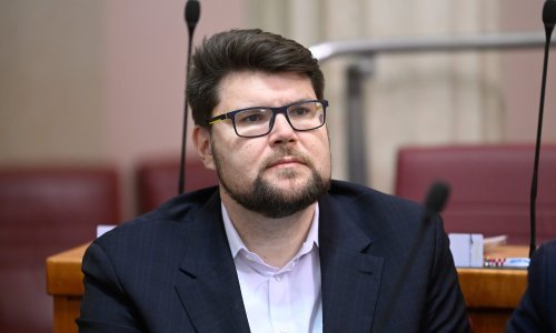 Grbin o proračunu: Čuvajmo se, jao si ga nama; Bačić: Proračun je prije svega realan i uravnotežen, održiv i odgovoran