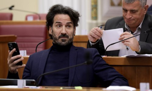 Miletić: Roditelji svake godine kroz plaćanje članarina za djecu ulažu u sport 480 milijuna kuna. Kako im pomoći?