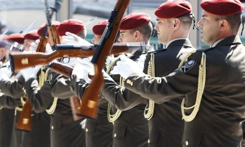 Letjet će dronovi i helikopteri iznad Pantovčaka: Počasno-zaštitna bojna u subotu ima vježbe