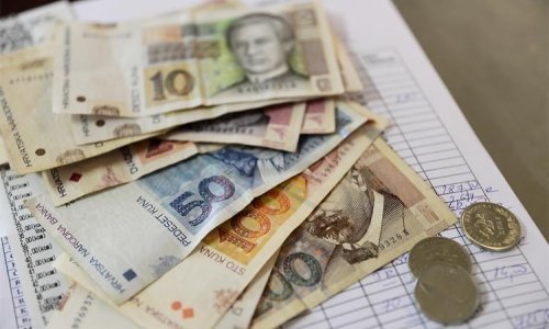 Prosječna neto plaća u Hrvatskoj na papiru je opet porasla, no zbog inflacije realno je sve manja
