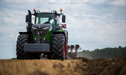 Nesreća kod Brodskog Drenovca: Pao s traktora i poginuo
