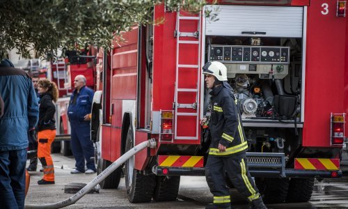 Noćna drama u Šibeniku: Zapalio se stan, tri osobe potražile liječničku pomoć