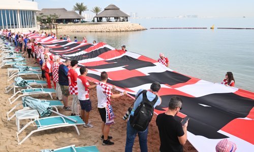 [VIDEO/FOTO] Hrvatski navijači okupirali Dohu, priredili novi spektakl Vatrenima; ako Belgija padne, to postaje tradicija!