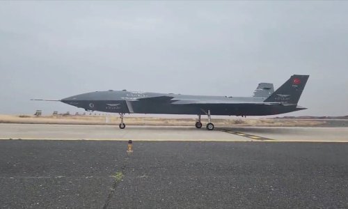 Uspješno poletio turski besposadni lovac s ukrajinskim motorom, evo zašto se Crvena jabuka smatra revolucijom u ratnom zrakoplovstvu