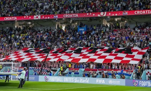 Hrvatskoj snalažljivosti nema kraja! Indijac 'upleten' u akciju unošenja zastave za koju sada zna cijeli svijet