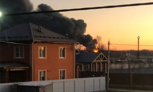 [VIDEO] Rusija: Dron pogodio skladište nafte u zračnoj luci u kurskoj regiji