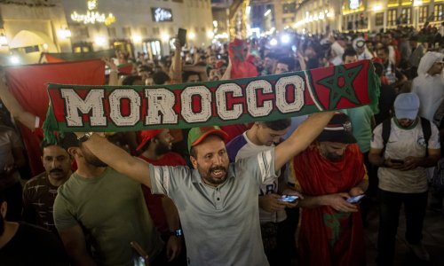[FOTO] Veliko slavlje marokanskih navijača u Dohi, ali i u drugim gradovima diljem svijeta - Parizu, Amsterdamu, Torinu, Milanu...