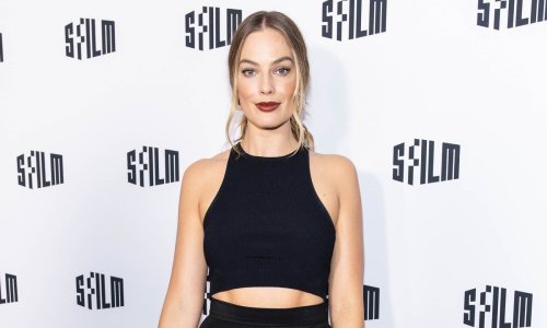 Jednostavan, a tako efektan stajling jedne od najljepših holivudskih plavuša savršen je za svečane prigode