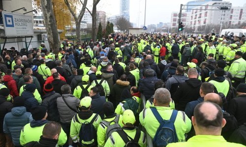 [FOTO/VIDEO] Prijeti li Zagrebu za Božić napuljski scenarij? Radnici zagrebačke Čistoće traže veće plaće, zaprijetili prekidom rada