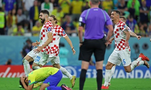 Cijela regija u transu, pišu o najvećoj senzaciji SP-a, maestralnoj Hrvatskoj, a i u Srbiji se klanjaju Vatrenima