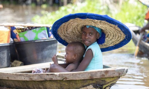 Večeras se otvara izložba 'Oči Afrike' fotografa Saše Ćetkovića, kupovinom fotografija pomažete djeci Benina
