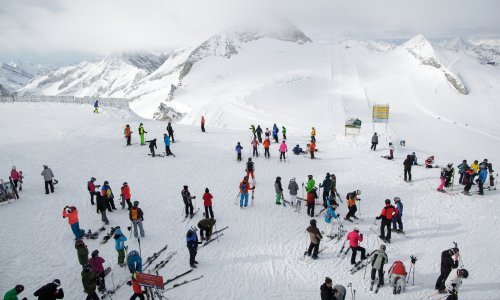 Veliko istraživanje pokazalo da će se Hrvati istrošiti za ove blagdane, porastao broj onih koji idu na skijanje