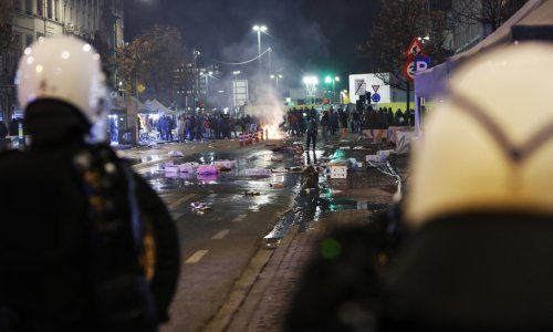 [FOTO/VIDEO] Marokanski navijači u novom pohodu: Oko stotinu uhićeno u Bruxellesu, u Parizu se sukobili s francuskim navijačima, u Montpellieru poginuo dječak