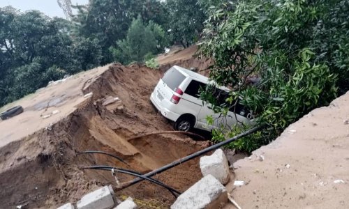 Osam pogidnulih i 50-ak nestalih u klizištu blizu glavnog grada Malezije