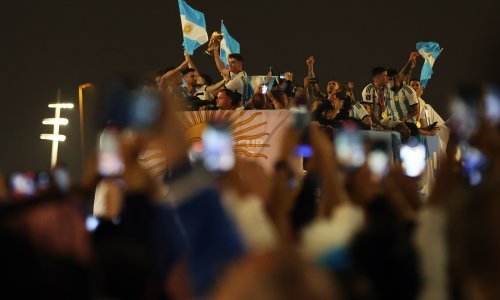 [VIDEO/FOTO] Svjetski prvaci vratili se u domovinu; spektakularno slavlje za Messija i društvo