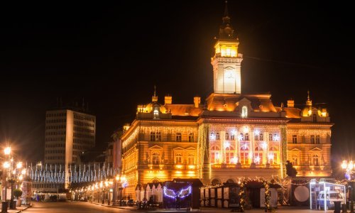 Malobrojne osude napada na zagrebačke glumce u Novom Sadu: 'Grad je postao nacionalistička utvrda u kojoj se gaji i nagrađuje mržnja, pohlepa i zlo'