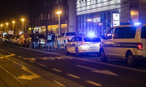 [FOTO] U lančanom sudaru u Zagrebu sudjelovalo pet automobila