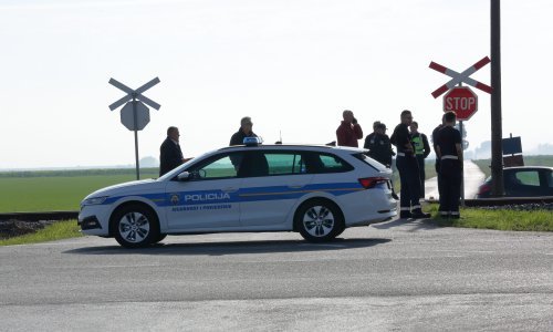 Vinkovci: U naletu vlaka poginula osoba