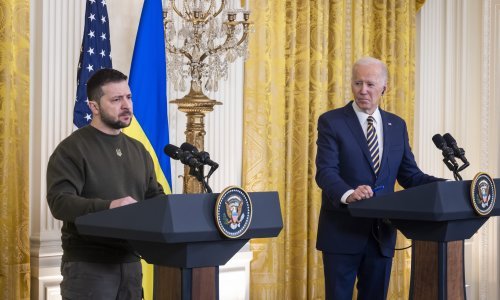 [VIDEO] Zelenski i Biden na presici: Vjerujemo da će svjetlo prevladati nad tamom