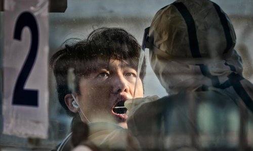 Smrtnost od covida-19 pala za 95 posto, ali virus i dalje mutira