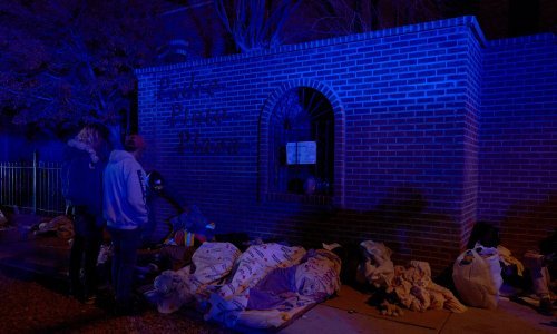 Bijela kuća napala teksaškog guvernera da je poslao migrante pred kuću Kamale Harris