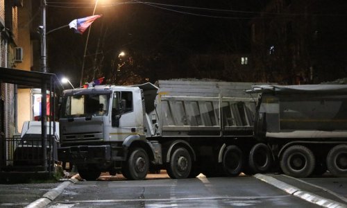 [FOTO/VIDEO] Potpuna blokada: Srbi postavili nove barikade, Kosovo zatvorilo najveći granični prijelaz