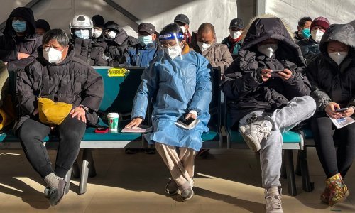 Kina je naglo ukinula gotovo sve mjere: U svijetu raste zabrinutost zbog novih varijanti, neke države uvode ograničenja za putnike iz Kine