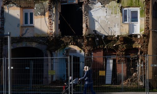 Je li Banovina dvije godine nakon potresa 'zaboravljena'? 'Imam 25 godina i PTSP nakon što sam ostala zarobljena pod ruševinama'