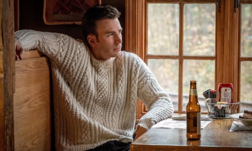 Daniel Craig priznaje da i dalje ne shvaća zašto su žene poludjele za prizorom Chrisa Evansa u džemperu