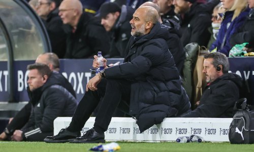 [VIDEO] U trenutku ludila Pep Guardiola napravio glupost; odmah se uhvatio za glavu i dotrčao do klupe Leedsa, a onda...