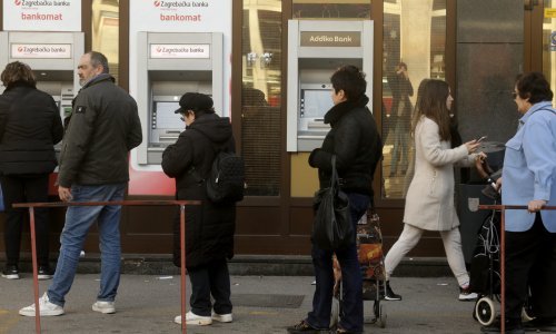 Od danas više nema podizanja gotovine na bankomatima bez plaćanja naknade