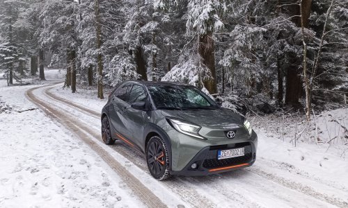 [FOTO] Isprobali smo Toyotu Aygo X na snijegu i laganijoj terenskoj vožnji: Maleni gradski crossover i dalje uvjerljiv