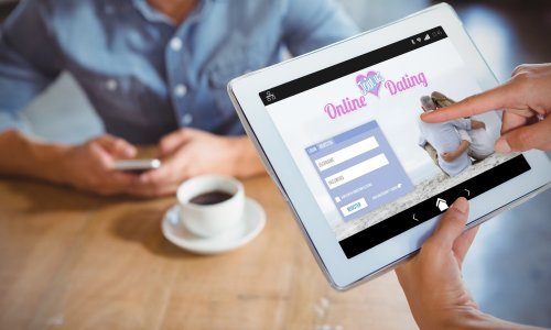 Budite oprezni s internet-ljubavima, ali one mogu biti uspješne kao i one uživo