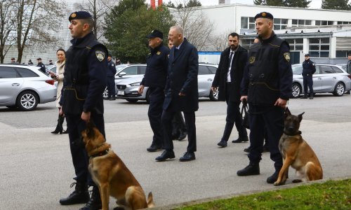 [FOTO] Božinović na preuzimanju 40 specijalnih vozila za 'šengenske' pse: Čuvanje vanjske granice EU-a je izazov