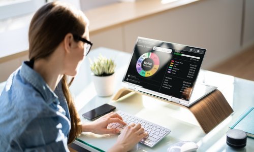 Tražite posao u IT sektoru? Provjerili smo koje tvrtke zapošljavaju i što nude