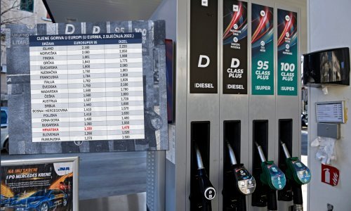 Gorivo je opet poskupjelo, ali se i dalje vozimo za manje od svih susjeda, pa i od Srba. Provjerili smo gdje bi se isplatilo tankirati