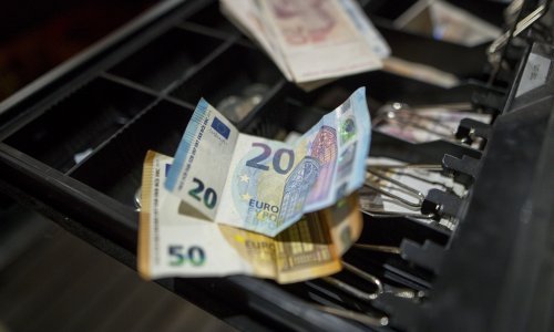 HNB objavio kad će početi mijenjati kune u eure