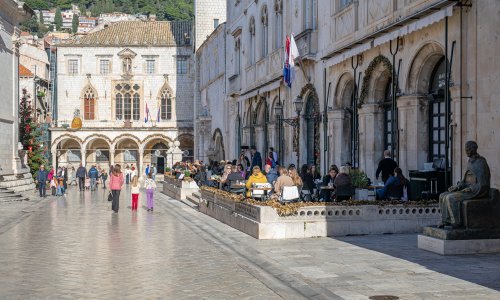 Očekujete li pravu zimu, moramo vas razočarati: Neobično toplo bit će i preko vikenda